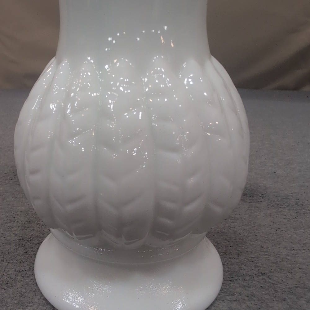 Randall White Milk Glass Bud Vase Textured Wheat Pattern Vintage Home Decor - Picture 2 of 5